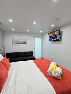 1 bedroom, iron/ironing board, WiFi, bed sheets - Villa Margarita Luxury M1,a 5 min del aeropuerto SJU, playas y restaurantes. (carolina)