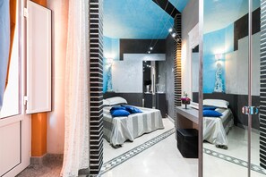 Penthouse, 1 Schlafzimmer, Blick auf den Innenhof | Zimmersafe, Verdunkelungsvorhänge, schallisolierte Zimmer