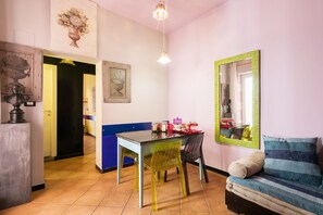 Appartement Deluxe, 1 chambre, balcon | Coin séjour