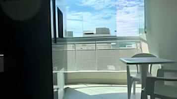 Family Apartment | Dining