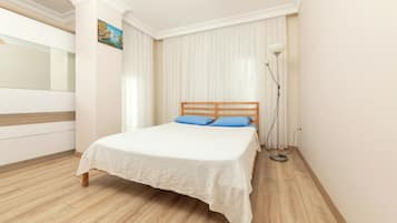 2 slaapkamers, een strijkplank/strijkijzer, wifi