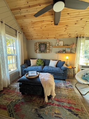 テレビ、DVD プレーヤー、ビデオライブラリ