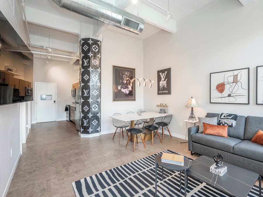 Apartment, Multiple Beds, Kitchen, City View (The 333 Suites 301) | Living area