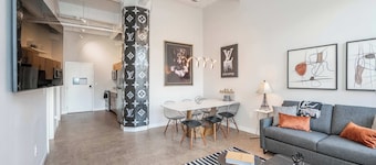The 333 Suites 301 - Suite for 6