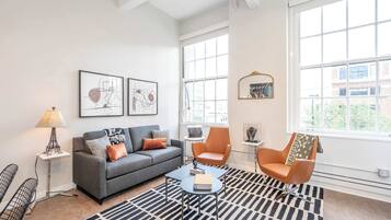 Apartment, Multiple Beds, Kitchen, City View (The 333 Suites 301) | Living area