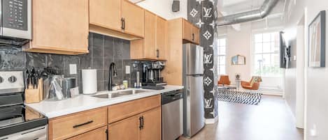 Apartment, Multiple Beds, Kitchen, City View (The 333 Suites 301) | Private kitchen