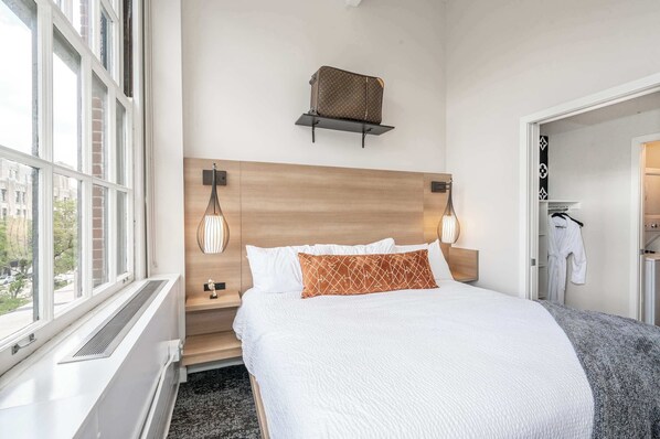 Apartment, Multiple Beds, Kitchen, City View (The 333 Suites 301)