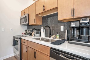 Apartment, Berbilang Katil, Kitchen, City View (The 333 Suites 301) | Dapur peribadi