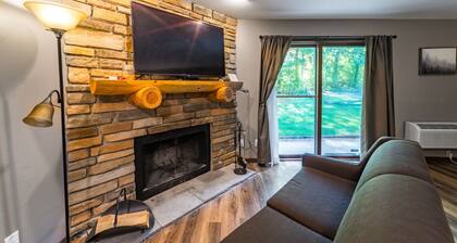 Basswood Fireside Suite Deluxe @ the Inn