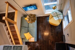 Interior - Trout Lily Cottage at The Fens (Davis)