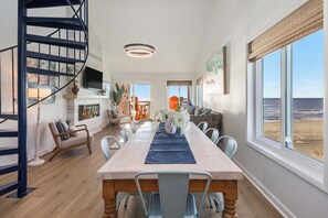 Dining - Oceanfront Penthouse with Pool & Stunning Beach Views in Murrells Inlet (Murrells Inlet)