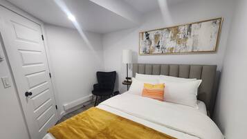 2 makuuhuonetta, silitysrauta/-lauta, ilmainen Wi-Fi, vuodevaatteet