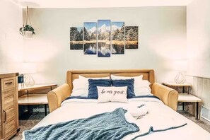 2 chambres, fer et planche à repasser, Wi-Fi, draps fournis