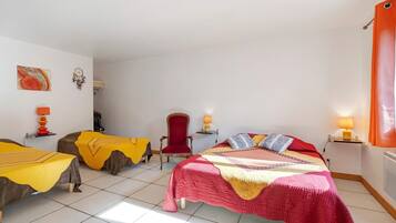 1 bedroom, WiFi, bed sheets
