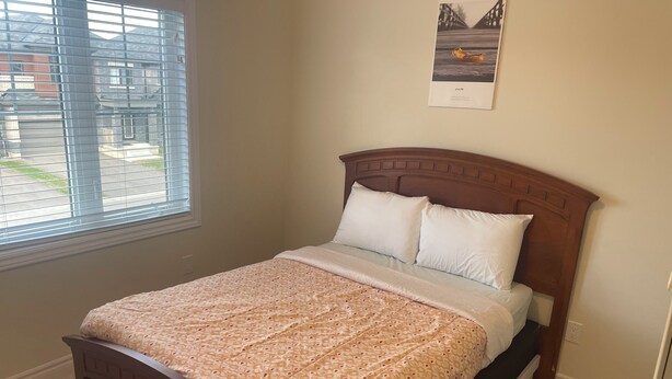 Deluxe House, Multiple Bedrooms, Non Smoking, Garden View | Langsir/tirai gelap terus, kalis bunyi, seterika/papan seterika 