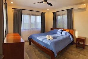 4 habitaciones, internet y ropa de cama