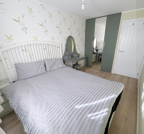 Room-classy Double Room Salford Detached