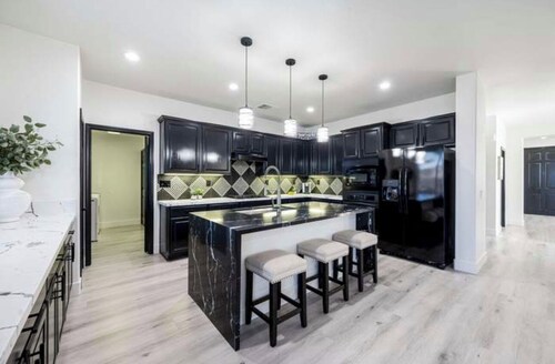 Spacious 6-bedroom Luxury house in Indio 
Minutes from the Casino and Coachella
