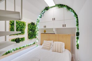 1 bedroom, iron/ironing board, Internet, bed sheets - Temple Marais (Paris)