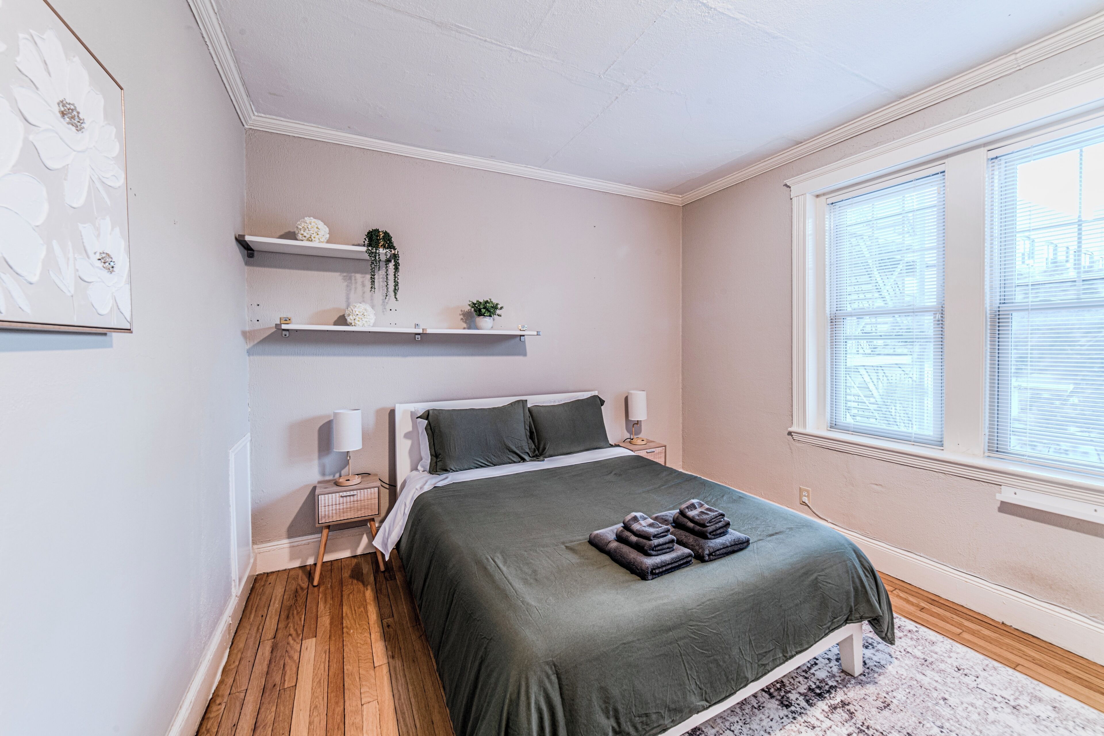 2 bedrooms, desk, free WiFi, bed sheets