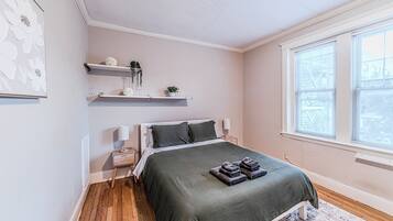 2 bedrooms, desk, free WiFi, bed sheets