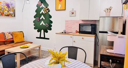 Adorable, newly remodeled apartment in charming Wrightwood