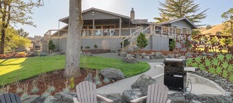 The Overlook - Fire Pit, Views & Room to Gather