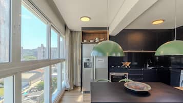 Basic Apartment | Dining