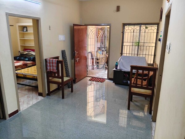 2 habitaciones, tabla de planchar con plancha y wifi