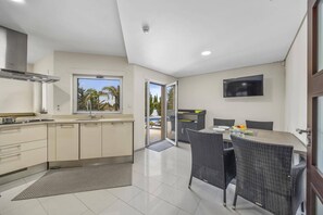 Microwave, dishwasher - Villa Caripira by Villa Plus (Albufeira)