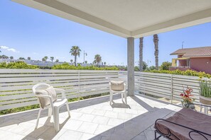 Terrace/patio - Villa Mare Sud by Villa Plus (Santa Maria del Focallo)