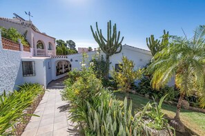 Property grounds - Villa Casa Romero by Villa Plus (Frigiliana)