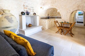 Interior - Villa Domus Mea by Villa Plus (Ostuni)