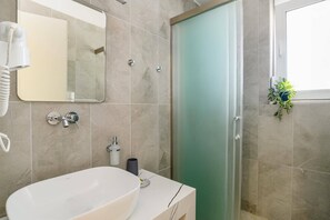 Hair dryer, towels - Villa Ruby Gem by Villa Plus (Gennadi)