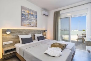 Iron/ironing board, free WiFi, bed sheets - Villa Ruby Gem by Villa Plus (Gennadi)