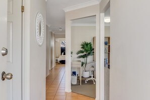 4 室のベッドルーム、アイロン / アイロン台、インターネット、ベッドシー��ツ