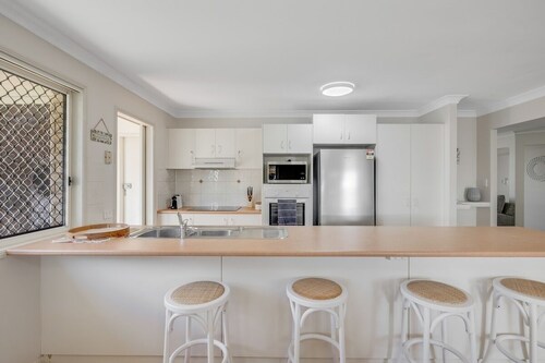 Perfect Family Retreat in Middle Ridge!