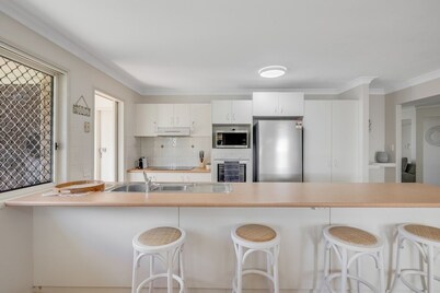 Perfect Family Retreat in Middle Ridge!