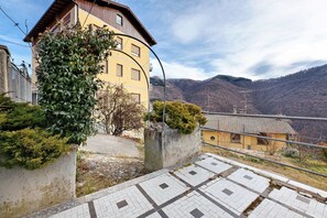 Property grounds - Apartment 'La Piudana Como Lake' with Mountain View and Balcony (Ponna Superiore)