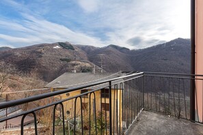 Property grounds - Apartment 'La Piudana Como Lake' with Mountain View and Balcony (Ponna Superiore)