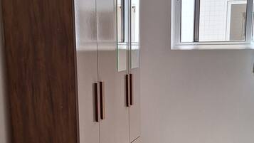 Apartamento básico, vista para o pátio | Wi-Fi de cortesia