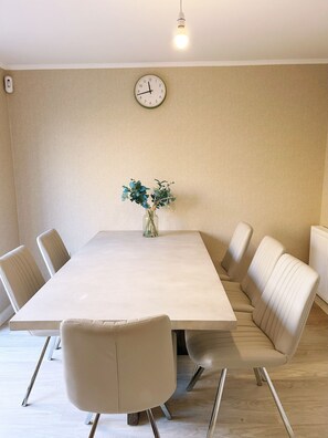 Shared Dormitory, 1 Bedroom | Dining