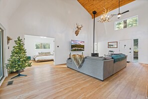 Smart TV, fireplace, video games, ping pong