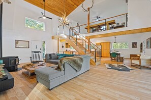 Smart TV, fireplace, video games, ping pong