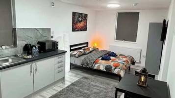 1 bedroom, iron/ironing board, WiFi, bed sheets