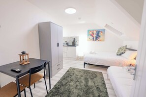 1 chambre, fer et planche à repasser, Wi-Fi, draps fournis