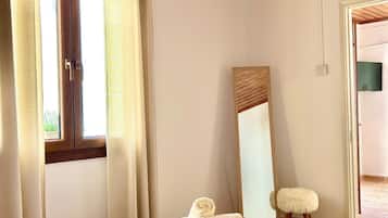 1 chambre, fer et planche Ă repasser, Wi-Fi gratuit, draps fournis