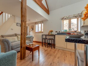 Interior - Pass the Keys | Charming Granary Escape | Garden & Countryside (Much Wenlock)