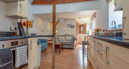 Pass the Keys | Charming Granary Escape | Garden & Countryside