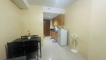 Apartment, 1 Bedroom, Smoking | Interior